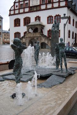 "König-Albert-Brunnen" in Plauen von Norbert Marten, Projektbegleitung Galerie Mandos-Feldmann, Foto: Christel Mandos-Feldmann