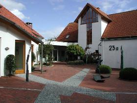 Galerie Mandos-Feldmann, Gaststraße 23 a, 26655 Westerstede, Tel.: 04488 79293